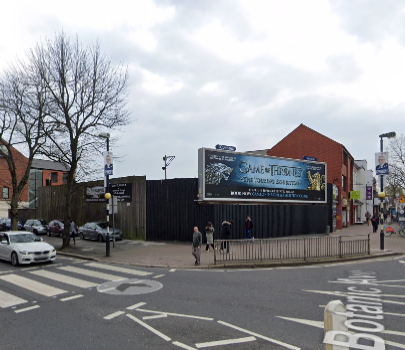 Corner Donegall Pass : Botanic Avenue