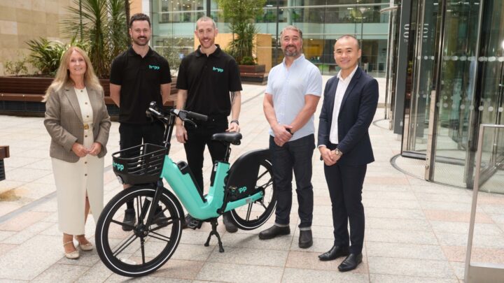 Hopp Belfast marks World Car Free Day as e-bike users clock up more than 12,000 journeys